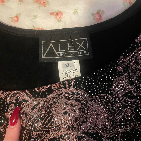 sequined top - Picture 3 of 3